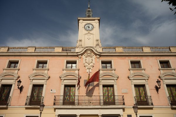 El Ayuntamiento de Alcalá de Henares suscribe un manifiesto junto a otros municipios para frenar la evolución de la pandemia de la COVID19